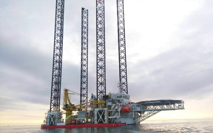 Jackup Barge